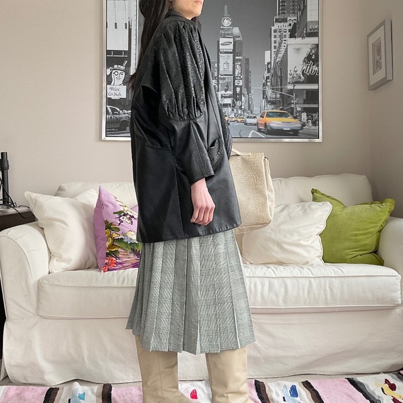 Vintage black leather puff sleeve sueded abstract dot patterned jacket - Picture 5 of 16